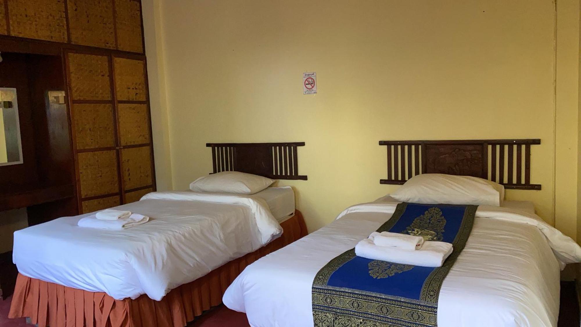 Golden Triangle Palace Hotel Чианг Рай Екстериор снимка
